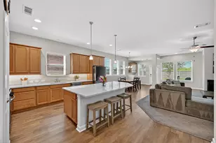 2523 Deerwood Heights Ln, Manvel, TX 77578 - Photo 6