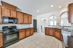 2539 Blue Heron Cir, Seabrook, TX 77586 - Photo 8