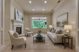 94 E Bracebridge Cir, The Woodlands, TX 77382 - Photo 10