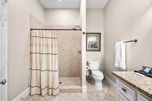 817 W 26th St, Houston, TX 77008 - Photo 12