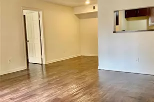 8100 Creekbend Dr, Houston, TX 77071 - Photo 2
