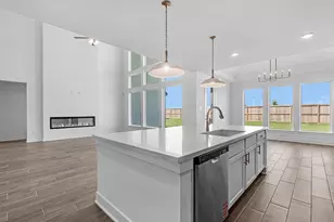 9118 Colonnade Wy, Manvel, TX 77578 - Photo 10