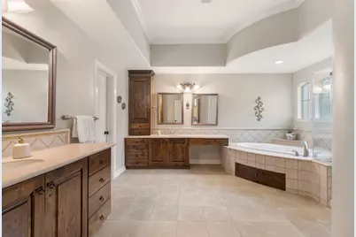 107 E Mirror Ridge Circle, The Woodlands, TX 77382 - Photo 32