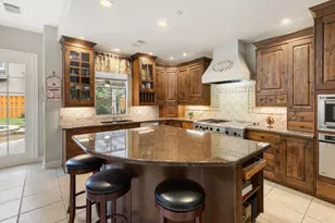 107 E Mirror Ridge Cir, The Woodlands, TX 77382 - Photo 22