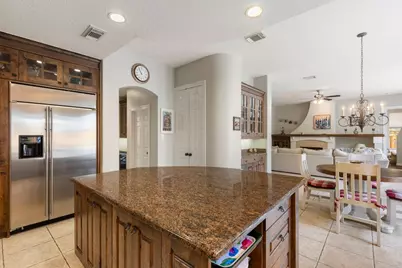 107 E Mirror Ridge Circle, The Woodlands, TX 77382 - Photo 24
