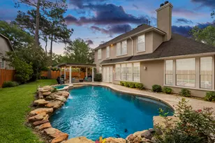 107 E Mirror Ridge Cir, The Woodlands, TX 77382 - Photo 2