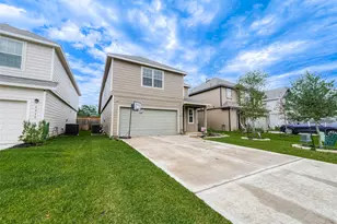 1317 Mount Bassie Trl, Conroe, TX 77301 - Photo 4