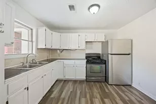 3304 Bluefield Dr, Pasadena, TX 77503 - Photo 4