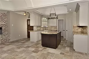 513 Cactus Dr, Conroe, TX 77385 - Photo 10