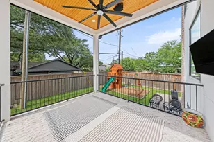 5247 Beechnut St, Houston, TX 77096 - Photo 38