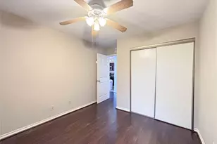 8020 Braesmain Dr, Houston, TX 77025 - Photo 14