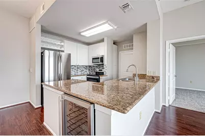 3505 Sage Road #2106, Houston, TX 77056 - Photo 4