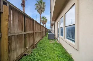 3041 Clinton Dr, Houston, TX 77020 - Photo 28