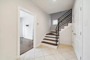 3041 Clinton Dr, Houston, TX 77020 - Photo 4