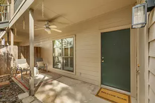 1100 Augusta Dr, Houston, TX 77057 - Photo 1