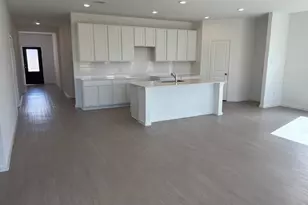 516 Robin St, Angleton, TX 77515 - Photo 2