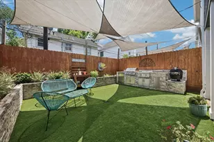 118 E 27th St, Houston, TX 77008 - Photo 2