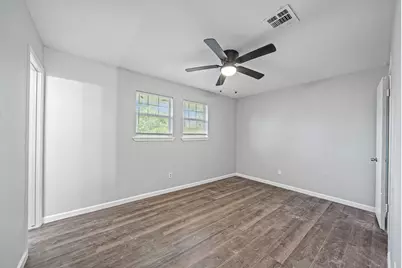 8834 Brackley Lane, Houston, TX 77088 - Photo 14
