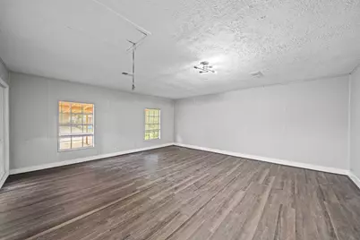 8834 Brackley Lane, Houston, TX 77088 - Photo 10