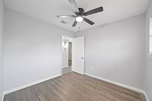 8834 Brackley Ln, Houston, TX 77088 - Photo 18