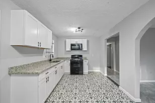 8834 Brackley Ln, Houston, TX 77088 - Photo 8