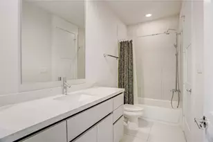 9820 Mocking Bird Hill Ln, Houston, TX 77080 - Photo 16