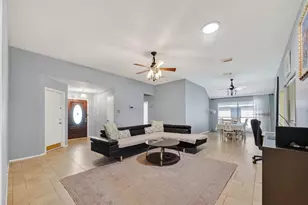 807 Forest Oaks Ln, Pearland, TX 77584 - Photo 4