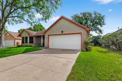 807 Forest Oaks Lane, Pearland, TX 77584 - Photo 2