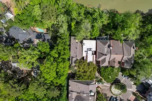 16 Pine Briar Cir, Houston, TX 77056 - Photo 44