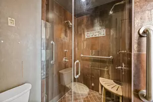 16 Pine Briar Cir, Houston, TX 77056 - Photo 32