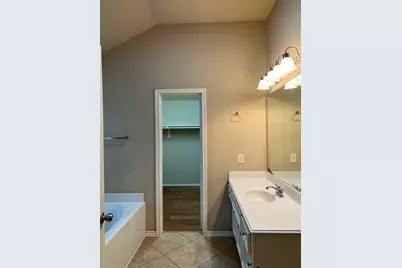 11115 Pigeon Bluff Drive, Houston, TX 77065 - Photo 10