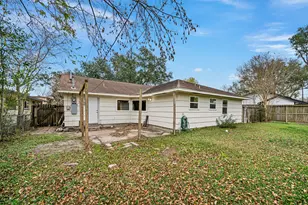 8110 Bob White Dr, Houston, TX 77074 - Photo 20