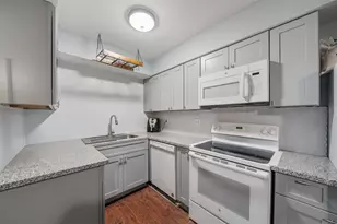 8216 Fondren Rd, Houston, TX 77074 - Photo 2