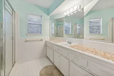 10002 Cedar Creek Drive, Houston, TX 77042 - Photo 20