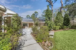 10002 Cedar Creek Dr, Houston, TX 77042 - Photo 8