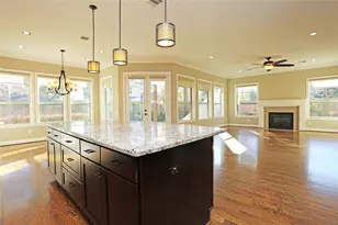 1611 Wakefield Dr, Houston, TX 77018 - Photo 2