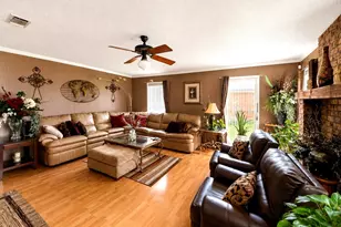 4015 Blackwell Ln, Beaumont, TX 77713 - Photo 2