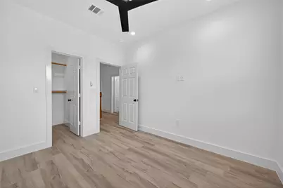 5027 Willow Glen Drive #A, Houston, TX 77033 - Photo 18