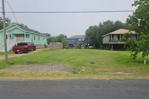 1010 15th St, San Leon, TX 77539 - Photo 1