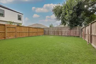 4605 Galesburg St, Houston, TX 77051 - Photo 18