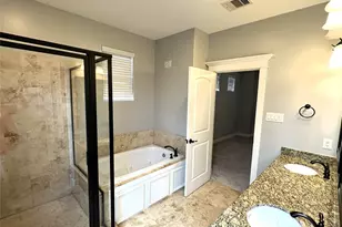 321 W 26th St, Houston, TX 77008 - Photo 14
