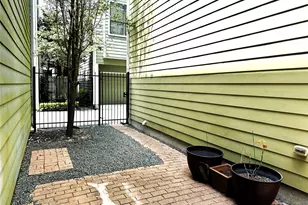 321 W 26th St, Houston, TX 77008 - Photo 24