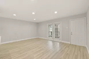 12633 Memorial Dr, Houston, TX 77024 - Photo 10