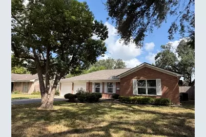 9506 Winsome Lane, Houston, TX 77063 - Photo 2