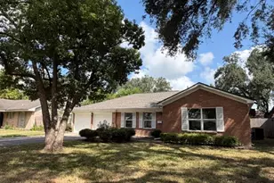 9506 Winsome Ln, Houston, TX 77063 - Photo 2