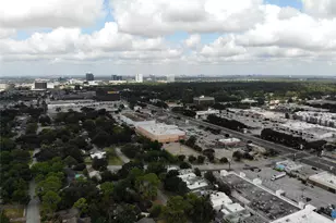 9506 Winsome Ln, Houston, TX 77063 - Photo 26