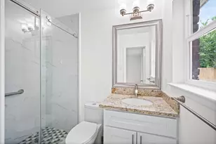 9506 Winsome Ln, Houston, TX 77063 - Photo 16