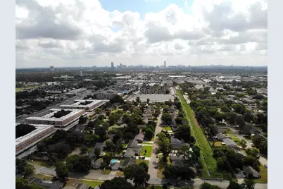 9506 Winsome Lane, Houston, TX 77063 - Photo 28