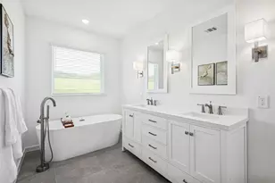 901 Kingwood Dr, League City, TX 77573 - Photo 14