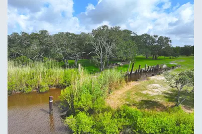 1734 Haynes Road, Anahuac, TX 77514 - Photo 22